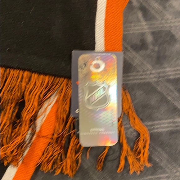 Flyers Scarf - Picture 3 of 3
